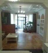 Private garden apartment in French Concession