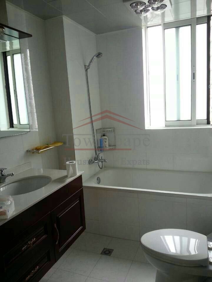 shanghai four bedrooms apartment Luxurious family friendly apartment in Jing´an district