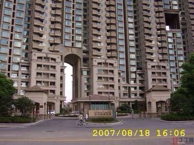 rent shimao complex apartment Modern 3 bedroom apartment Pudong Shimao complex