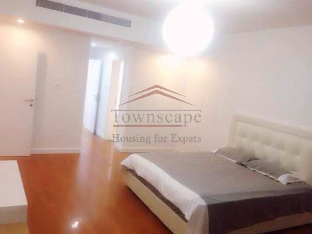 rent bright apartment shanghai Grand family apartment in Century garden complex Pudong