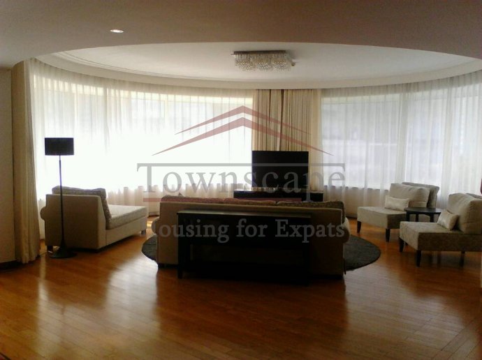 rent modern service apartment shanghai Grand Luxury apartment in Lujiazui Skyline mansion