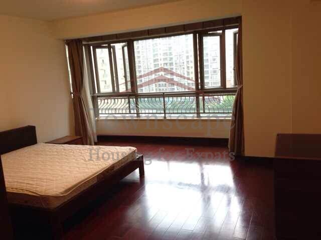 gubei shanghai apartment rentla Large 4br apartment in brand new complex Honqioa gubei shanghai