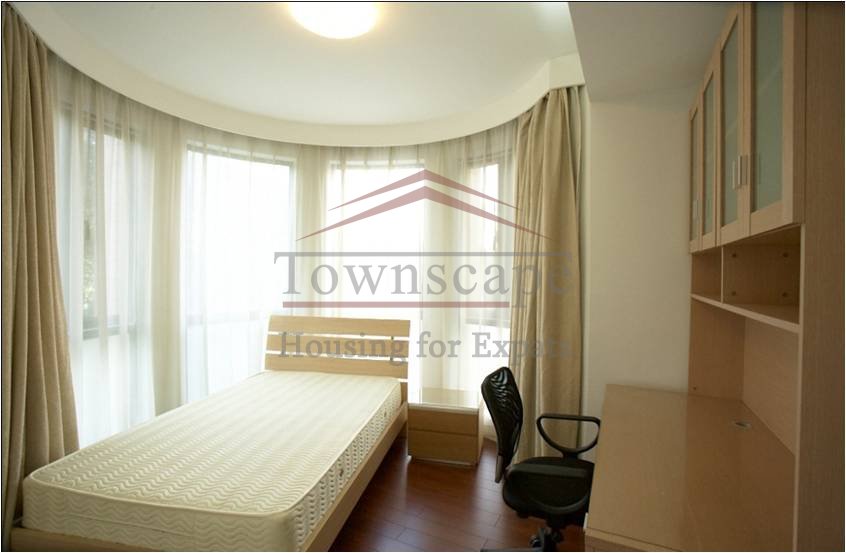 3 bedroom apartment shanghai Awesome apartment in Zhongshan park with floor heating