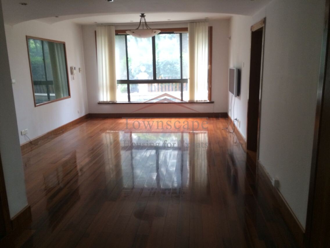 spacious apartment shanghai Excellent and elegant apartment in Jing