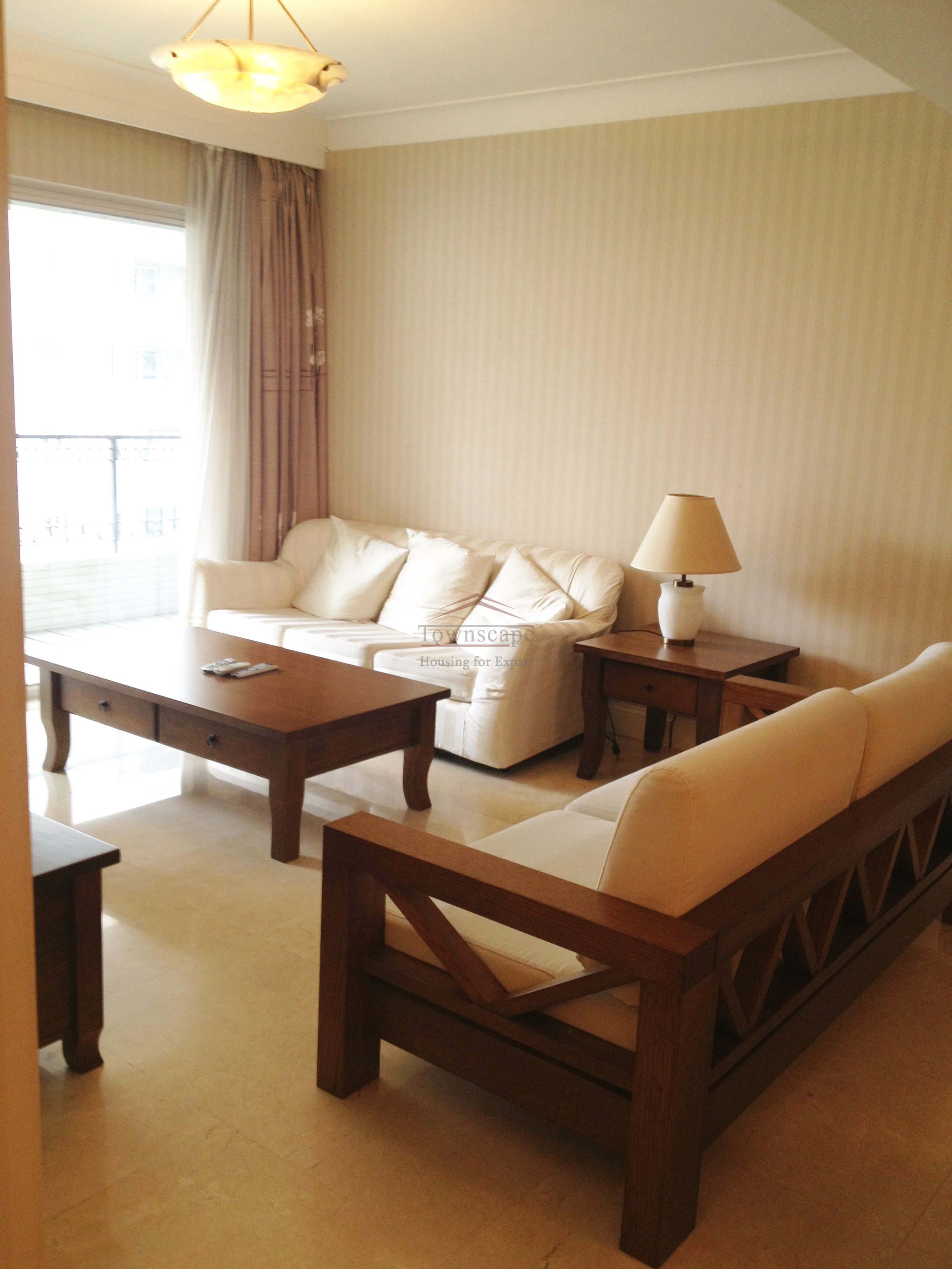 marvelous apartment jing\ width= Cosmopolitan and bright apartment in Jing