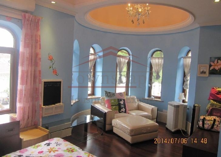 Shanghai villa, hongqiao, popular with expats Family friendly villa in Hongxiao area