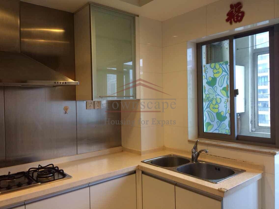 Shanghai New apartment Large, well designed apartment in La cite