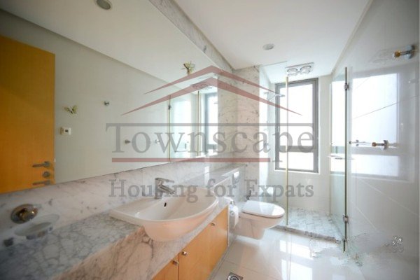 Shanghai apartment near people\ width= Jing