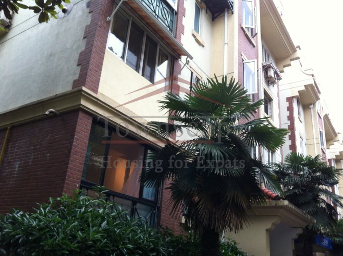 Shanghai french concession old apartment Renovated single bedroom Old apartment near Huaihai road