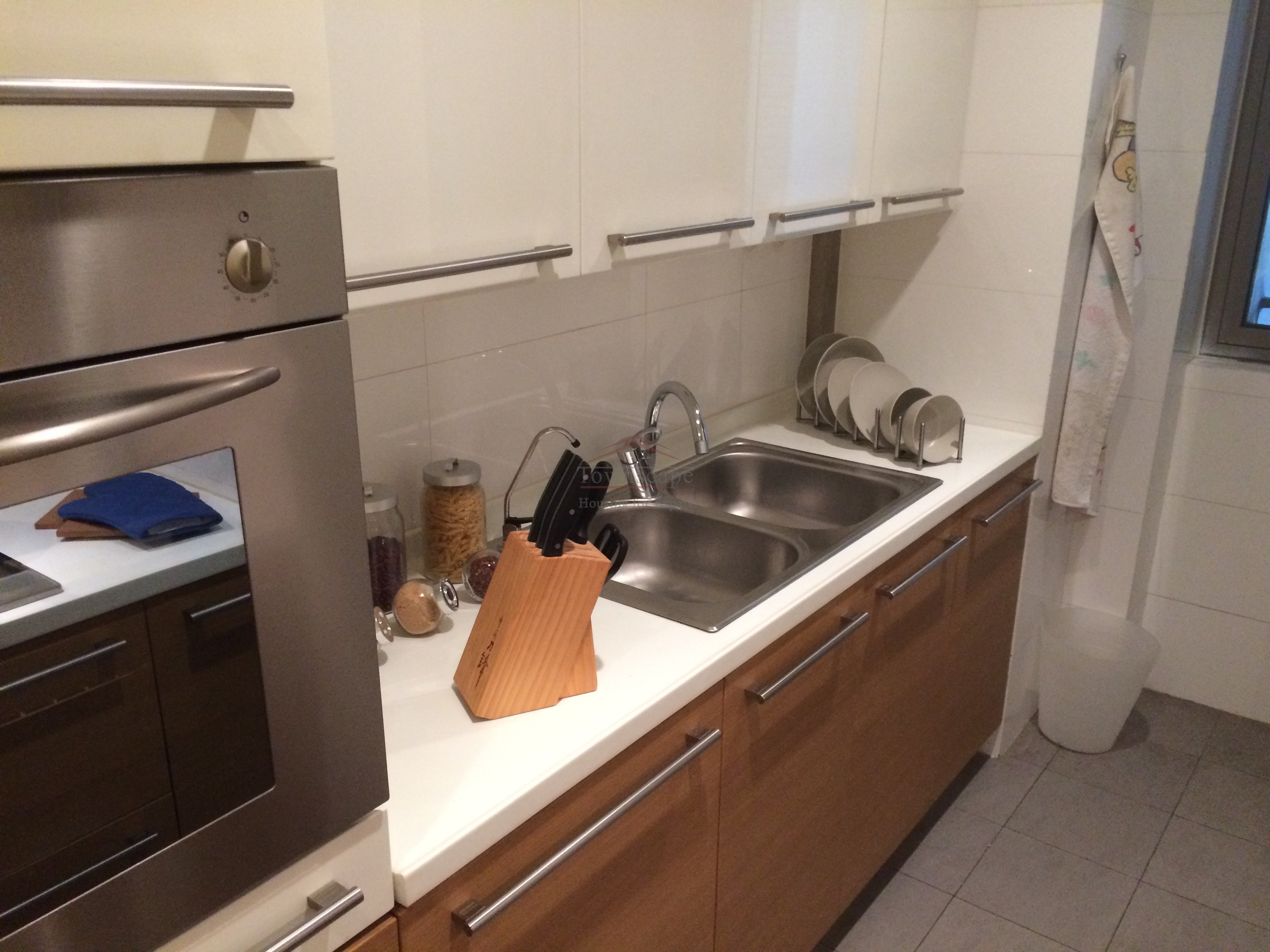 Shanghai four seasons apartment large 3br apartment close to west Nanjing road