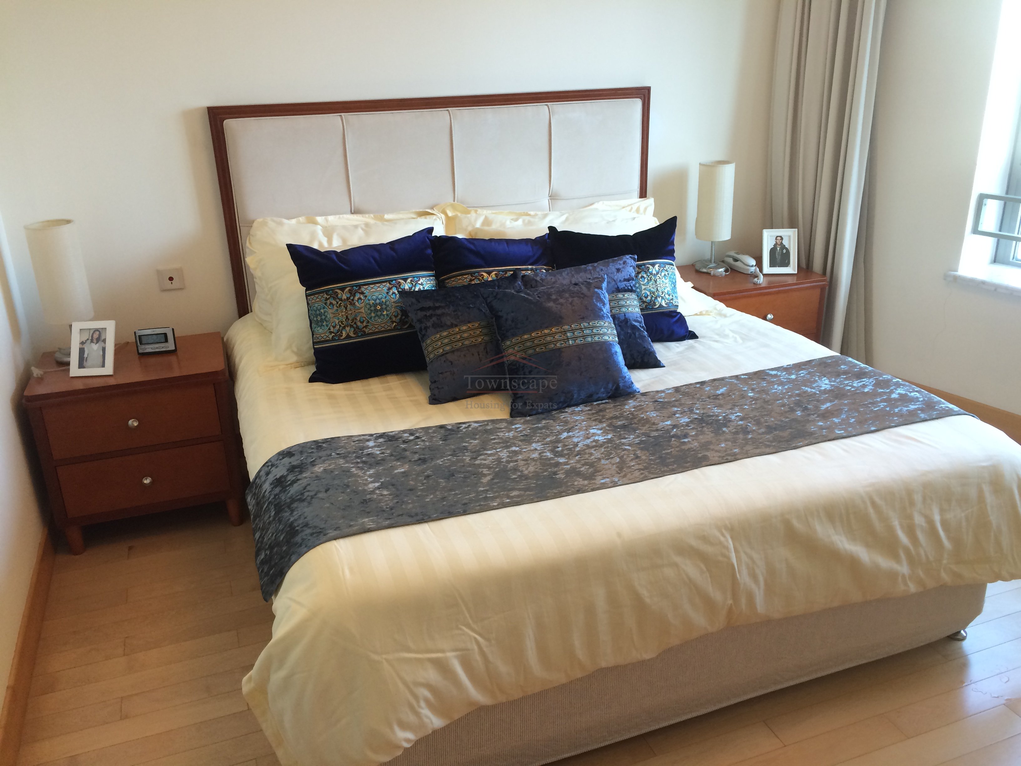 shanghai apartment near west Nanjing road large 3br apartment close to west Nanjing road