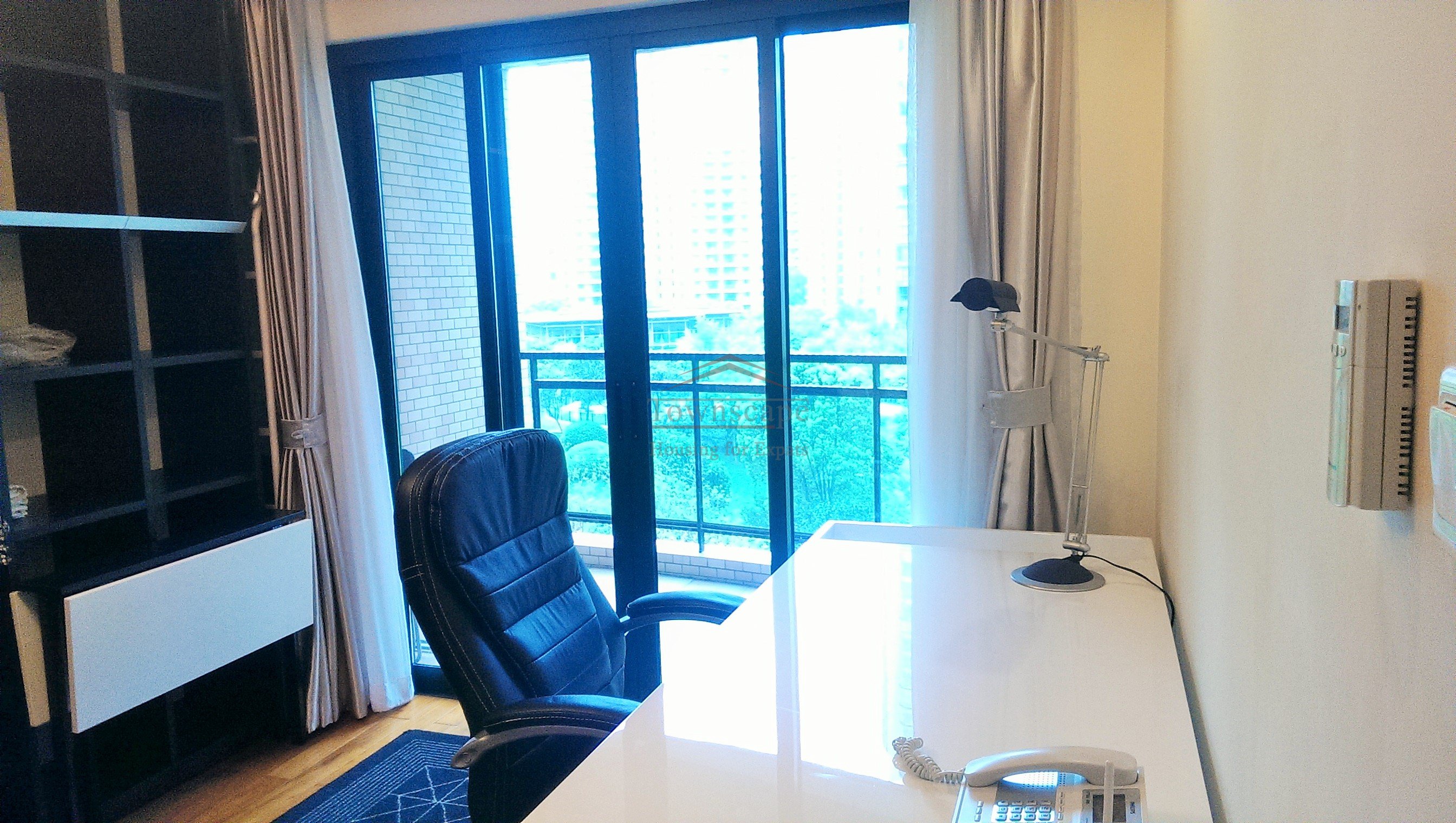  Beautiful 4br apartment in Pudong Financial district