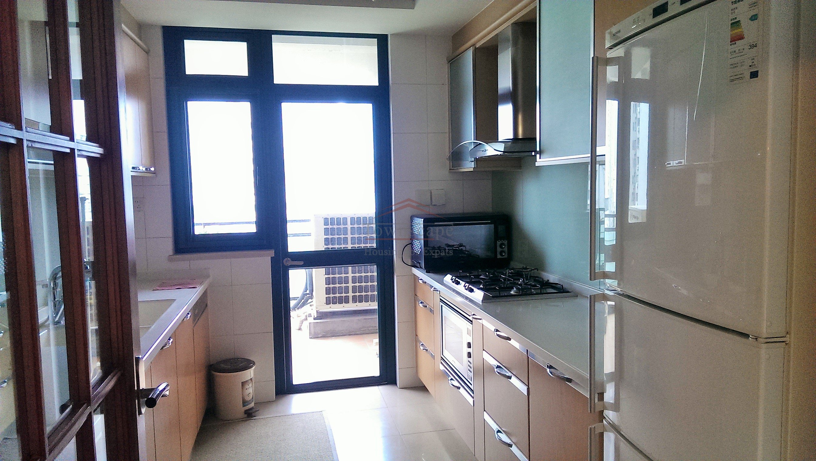  Beautiful 4br apartment in Pudong Financial district