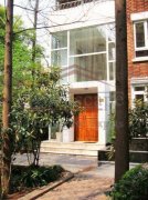  Very Spacious House with 4br 200 sqm in Xujiahui area