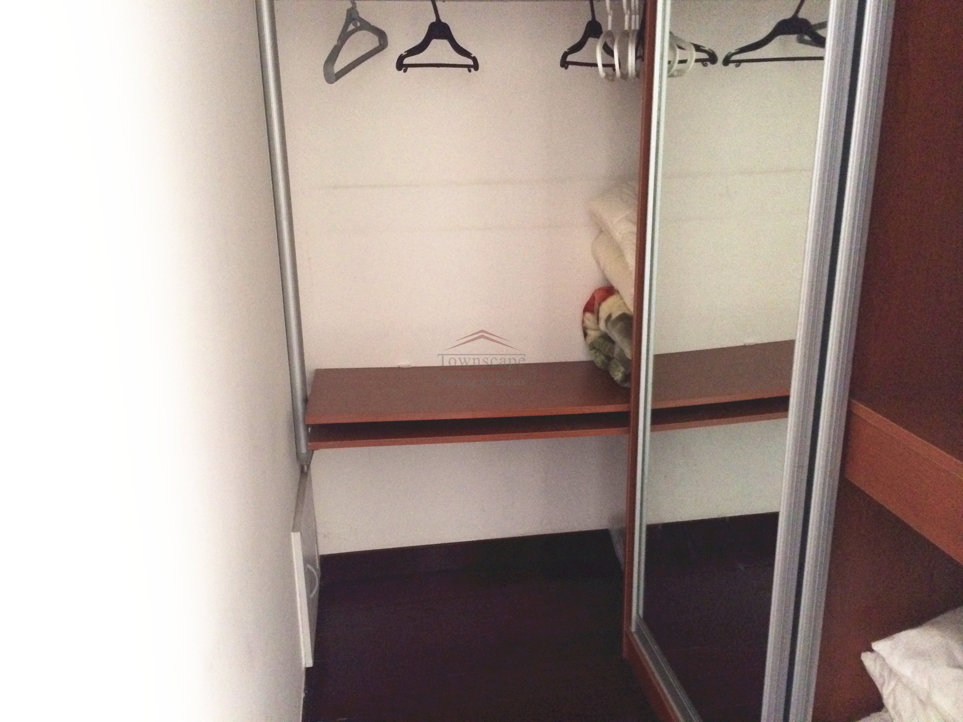 shanghai apartment near Xintiandi High class 2 br apartment near Peoples Square