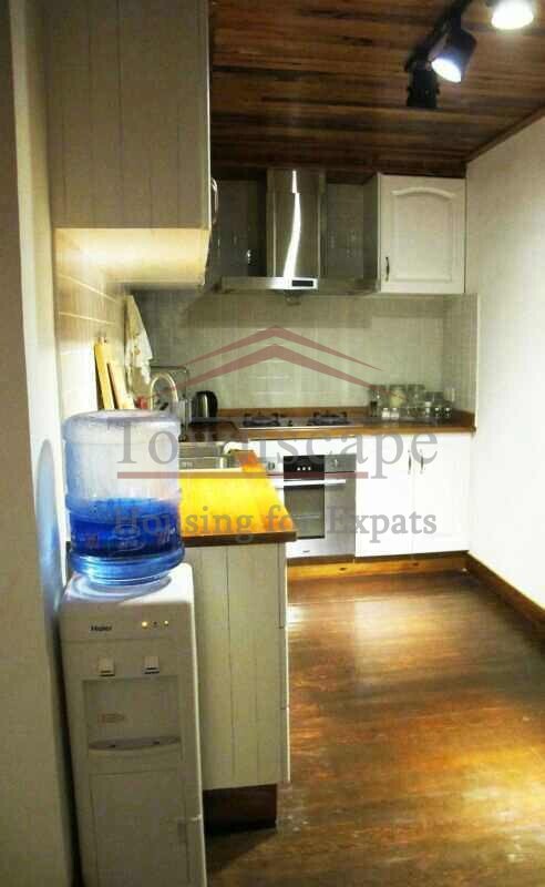 shanghai lane house close to west Nanjing road Large lane 3 br Lane house on Yuyuan road