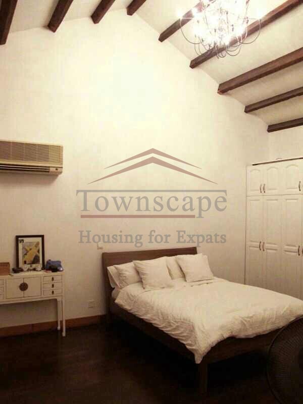 shanghai renovated lane house Large lane 3 br Lane house on Yuyuan road