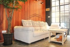 Middle Huaihai Road lane house Price drop, true steal! Renovated Lane House with 3br on M Huaihai Road!