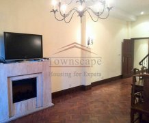 Jingan temple area 3br town house Multi-level 3br Lane House next to Jing