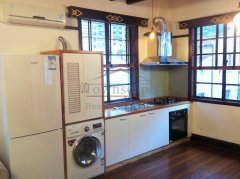 Shanghai center affordable apartment Well sized 1br old apartment near West Nanjing Road