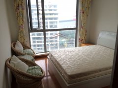 Lujiazui Central Park three bedrooms Sunny 3br apartment at Century Park, Pudong