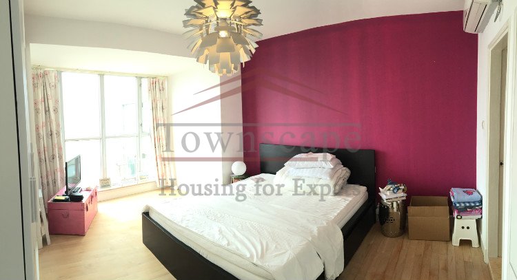 rent apartment in Shanghai Large 4br family apartment along Huahai road