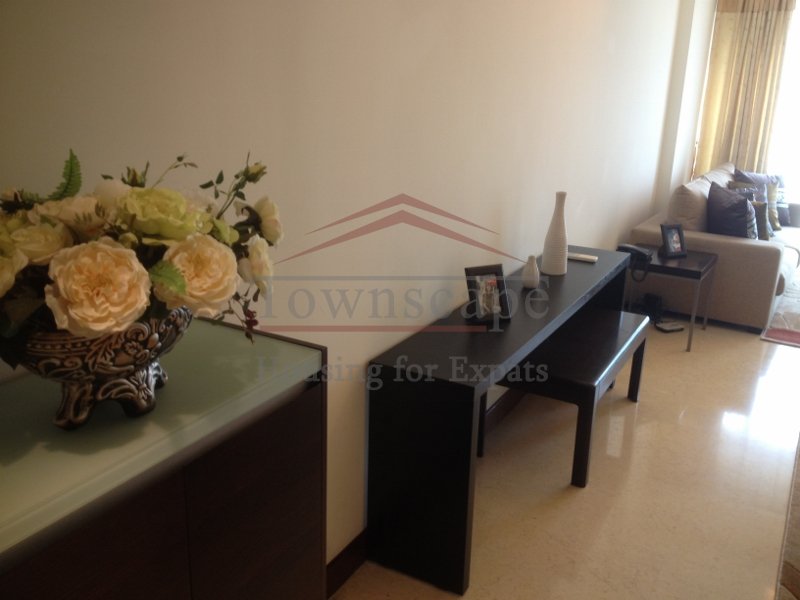 Shanghai Jingan four season Luxury single bedroom apartment on West Nanjing road