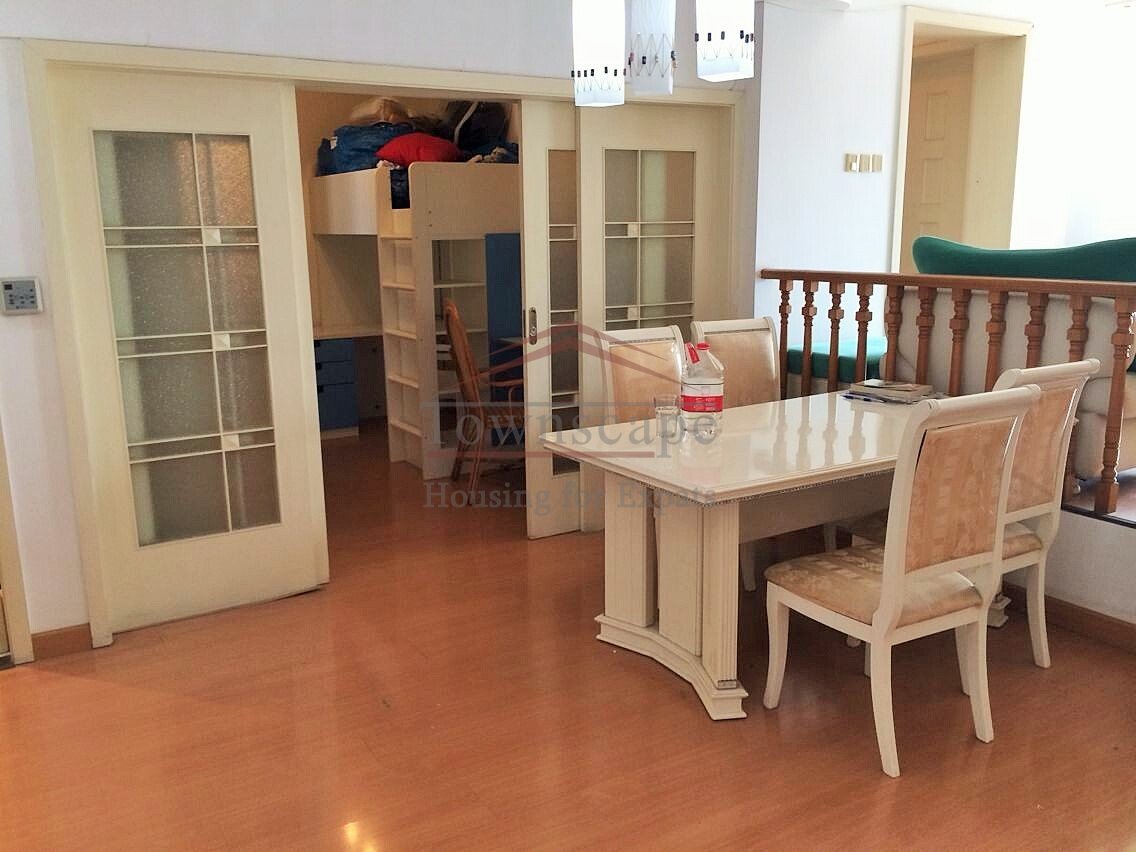  Impressive three bedroom apartment near Xintiandi