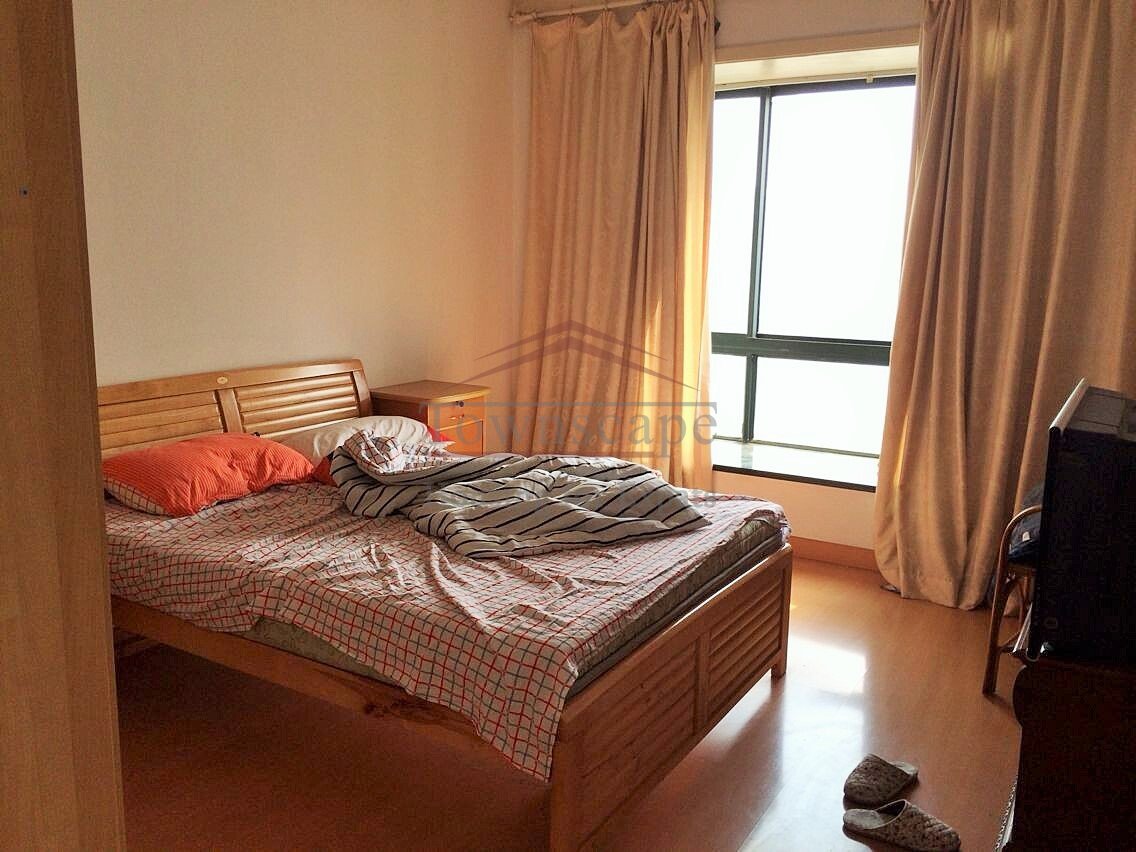  Impressive three bedroom apartment near Xintiandi
