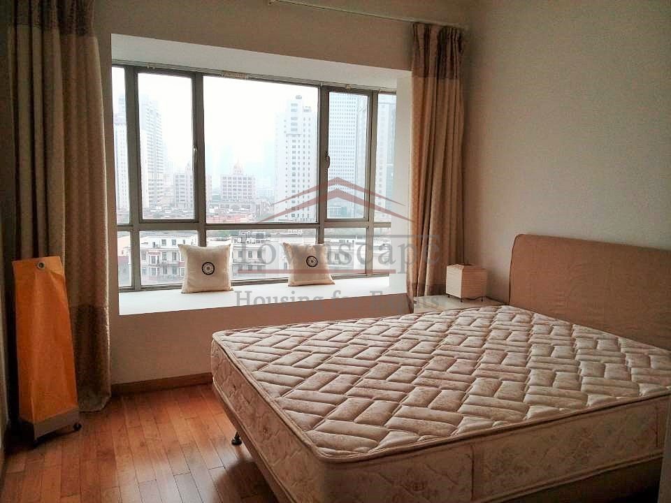 Shanghai apartment in Jingan district Spacious 2 br apartment near Downtown area