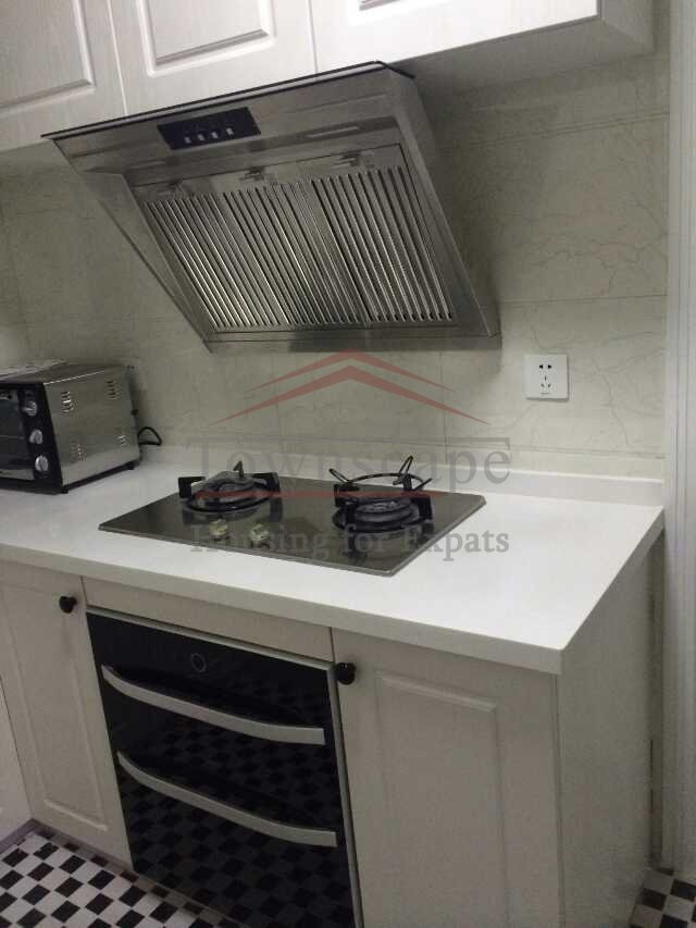 Fully furnished apartment in Shanghai 1 BR Yan’an Rd Beautifully renovated Apartment