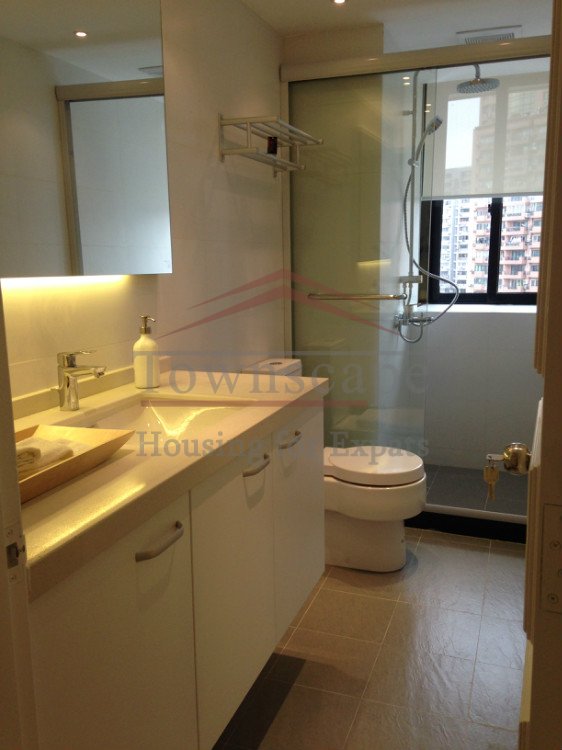 Shanghai apartment to rent Near Xujiahui High quality 3br apartment near Jiaotong University