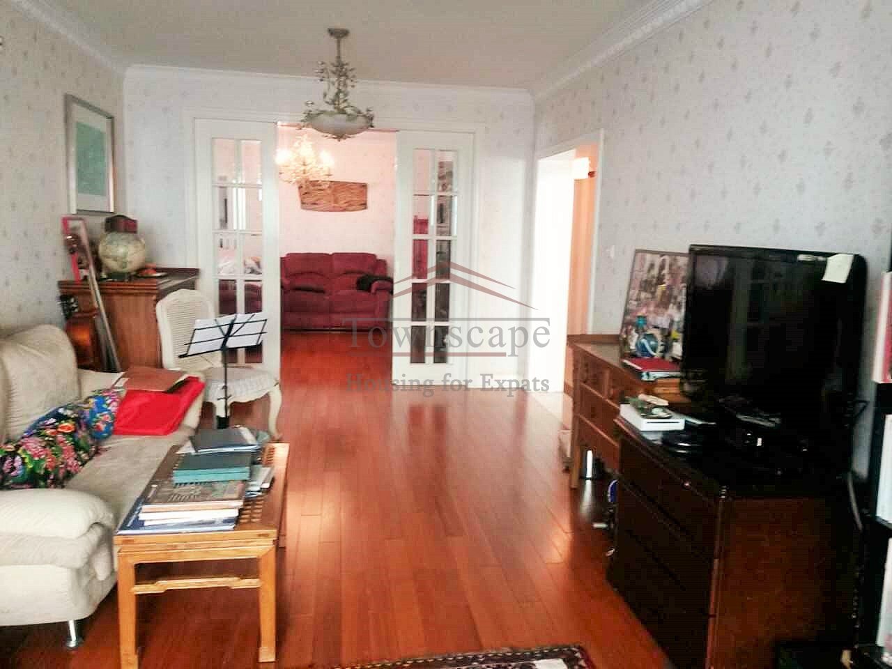  Large three bedroom apartment in Jing