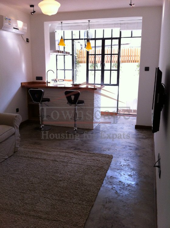 Home for rent in Shanghai Chic central 1 BR Lane House near line 2/7 Jing an station