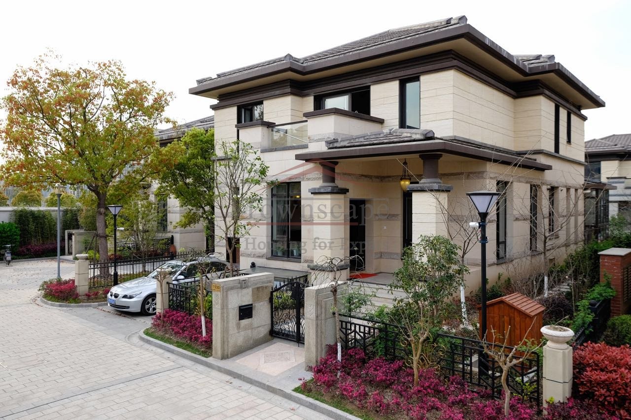 shanghai house near SCIS Extravagant 4 BR House in high class Pudong Suburb
