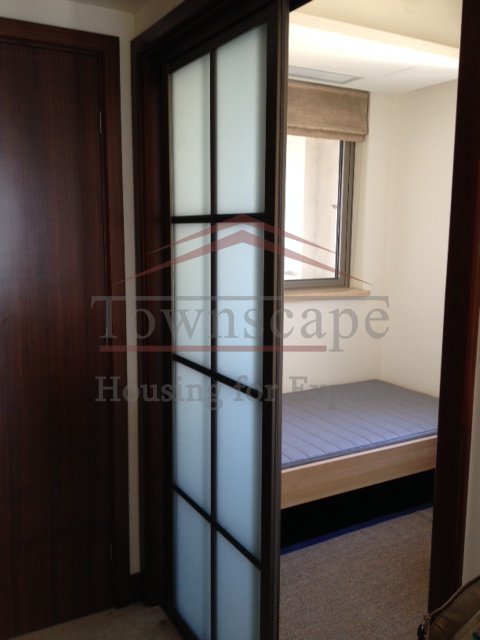 Four Seasons Shanghai Apartment Great 2BR Apartment for rent at Four Seasons JingAn Line 2