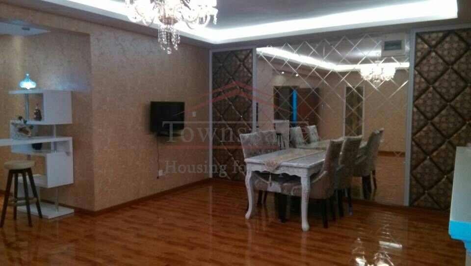 XuJiaHui hosuing rentals Beautiful 3 BR apartment near line 4/1 Shanghai stadium/XuJiaHui