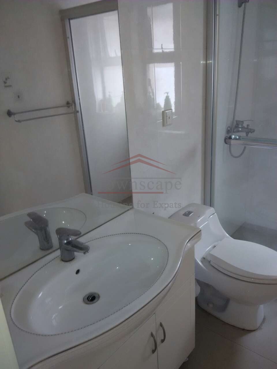  Marvellous 3BR apartment in Changning District