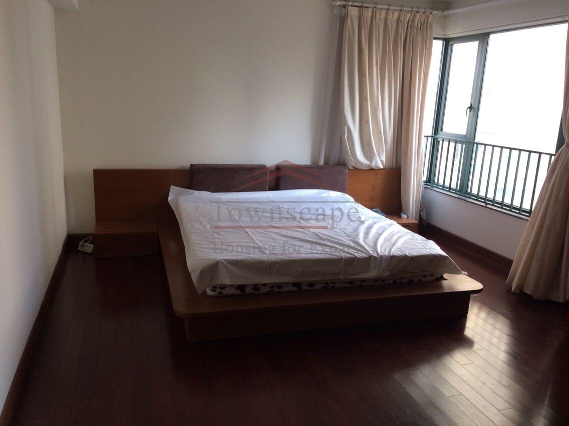 Shanghai rent apartment Modern 3 BR apartment at Xujiahui Line 1/9/11