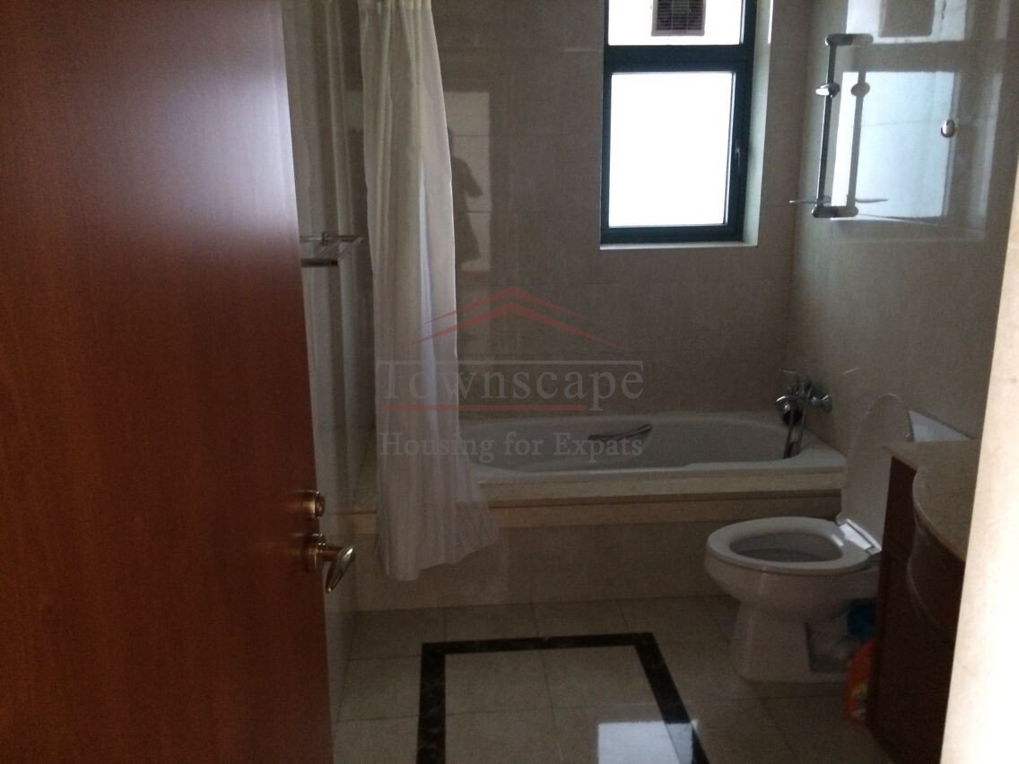 Shanghai housing Modern 3 BR apartment at Xujiahui Line 1/9/11