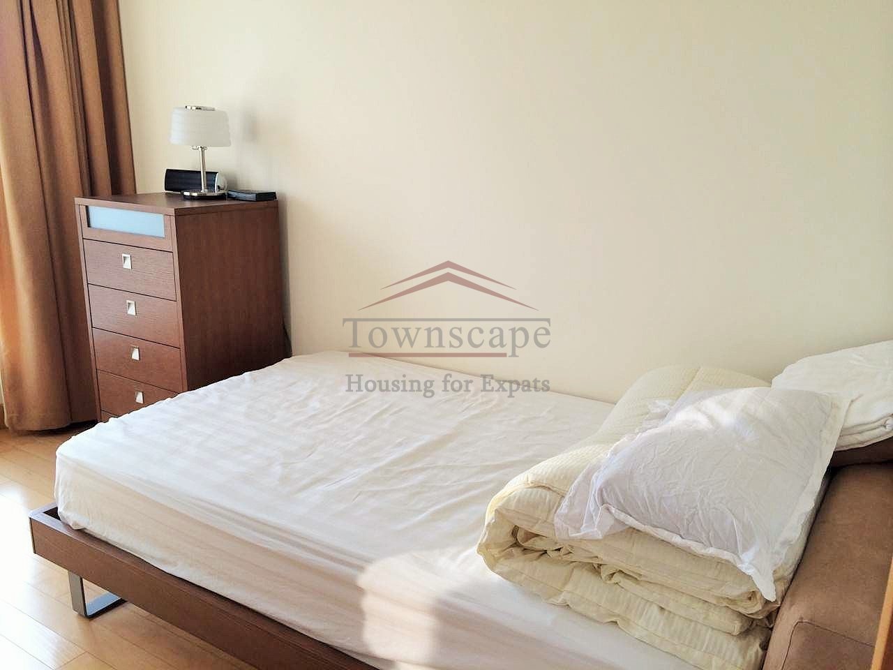  Lovely 2 BR apartment in shanghai downtown area