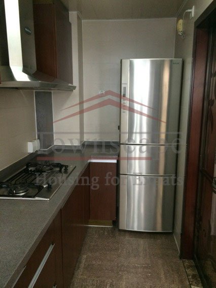 Shanghai rent apartment Central Clean 2BR apartment beside Line 8/9 Lujiabang