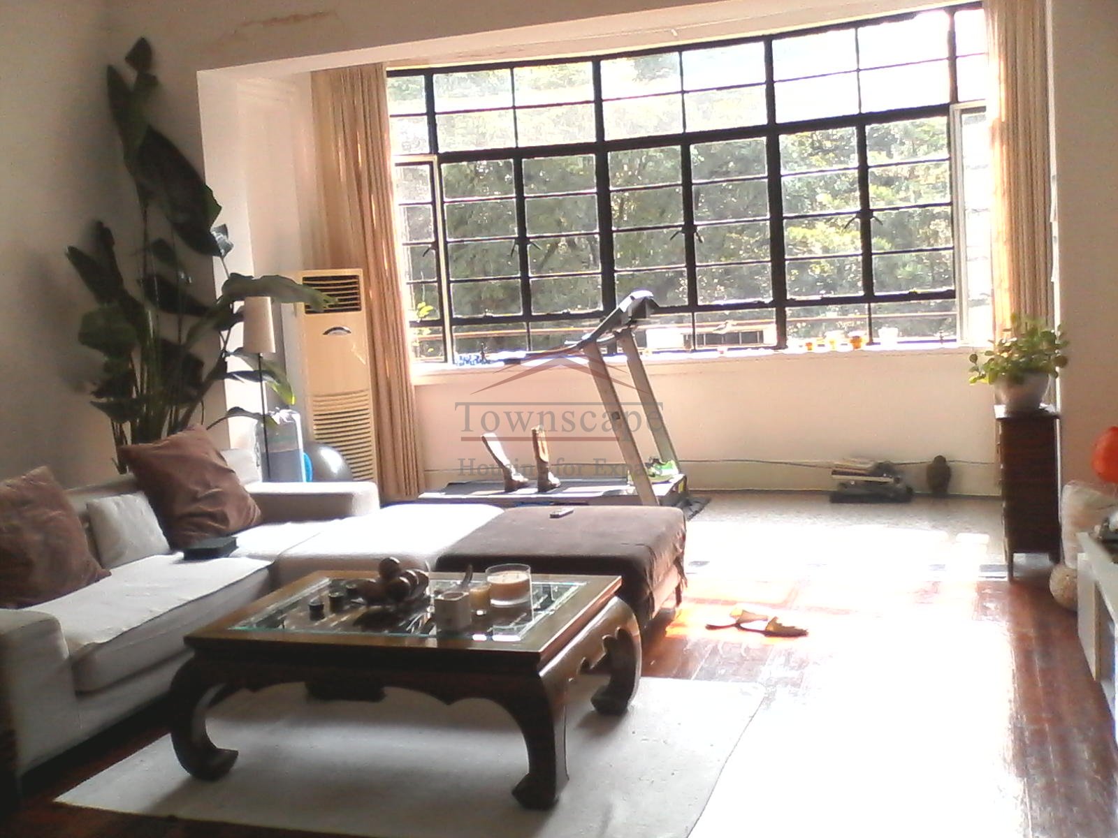 Rent Shanghai Excellent Lane house 2BR near Jiangsu Rd Line 2/11