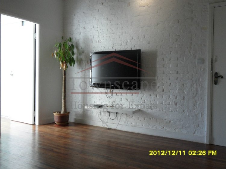 Best Place to rent in Shanghai Sophisticated clean 1BR Lane house Line 1/7