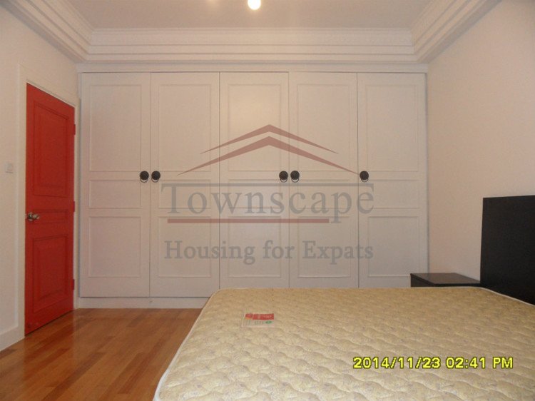 rent shanghai Spacious 3 BR Lane house near Changshu Rd Line 1/7