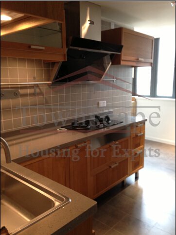 Shanghai house for rent Gorgeous 3 BR Lane House beside line 1 Hengshan station