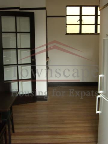 Shanghai rental housing Great central 2BR Lane House beside Shanxi rd line 1