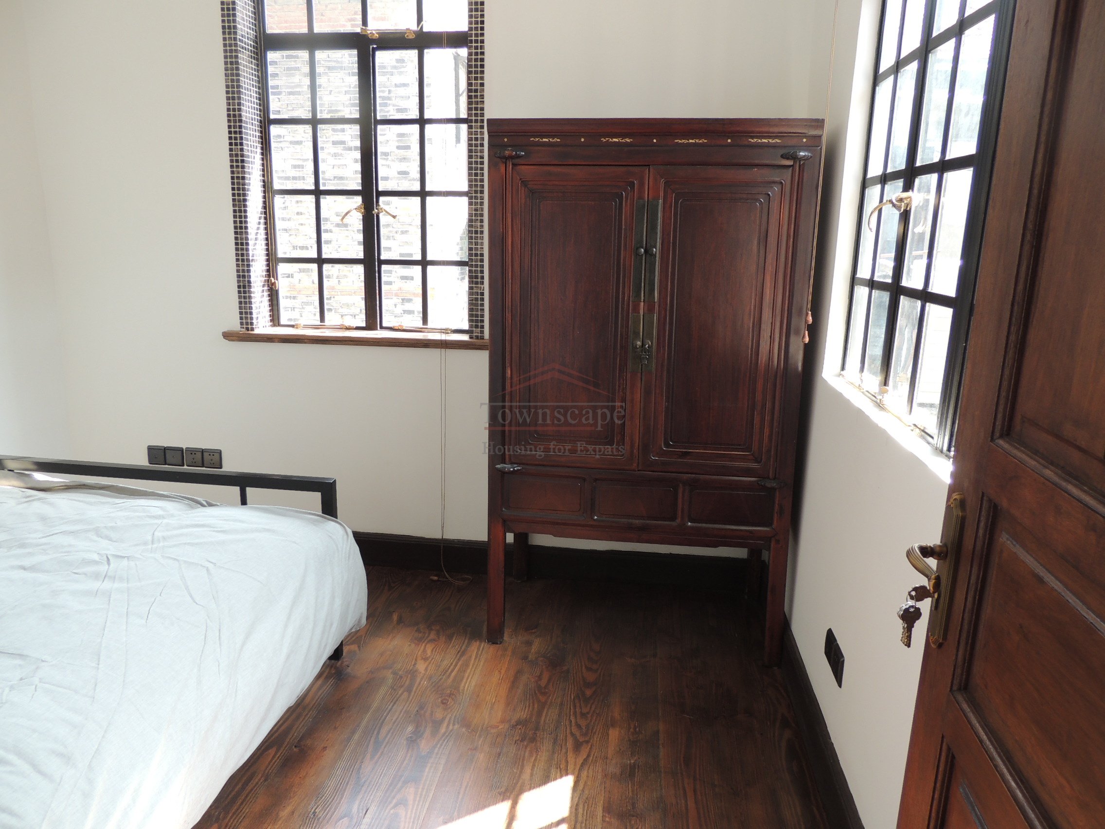 Rent apartment in Shanghai Gorgeous 2 BR Lane House in Central Shanghai