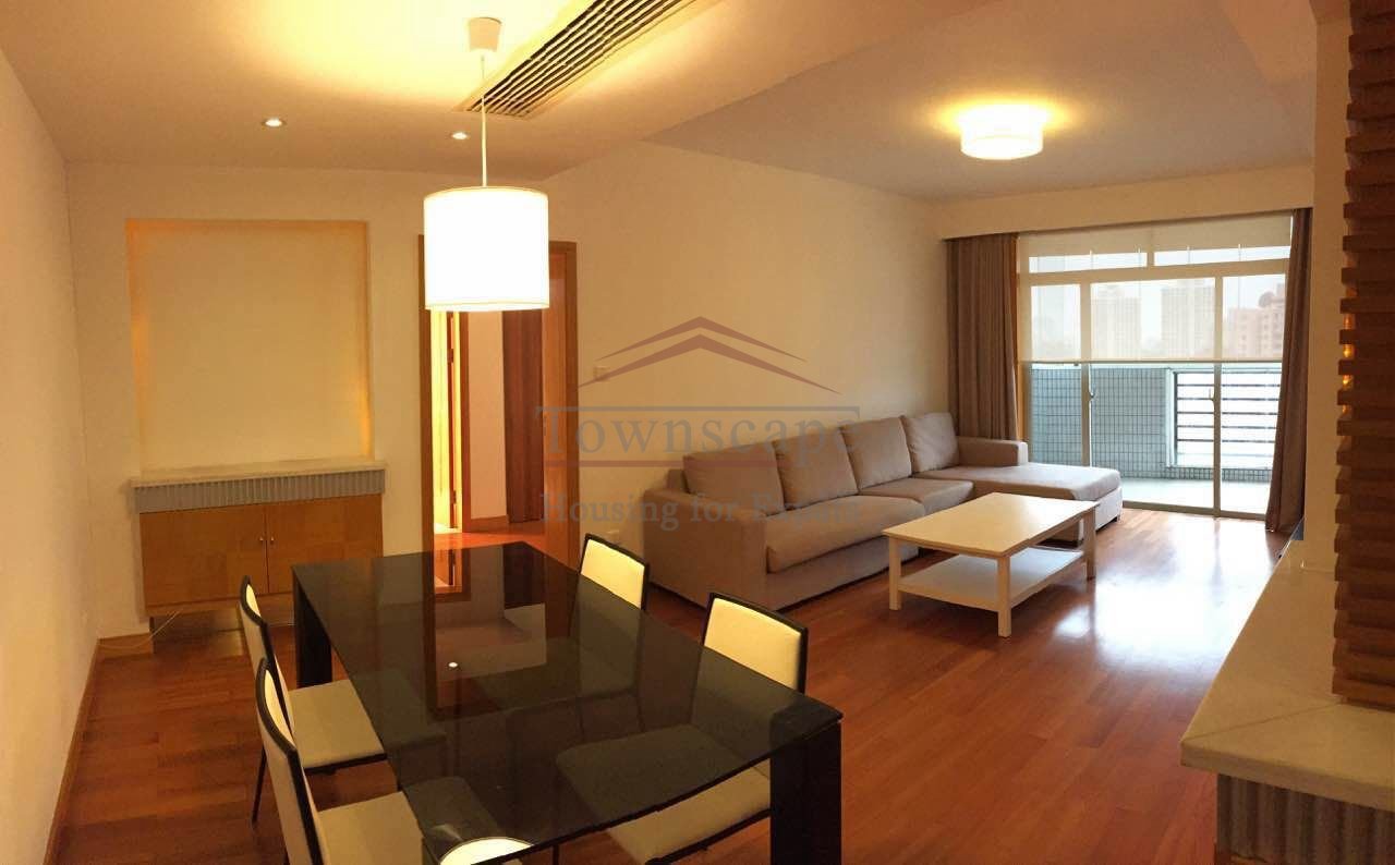 rent Shanghai Fantastic 2 BR apartment in former colonial area line 2/7