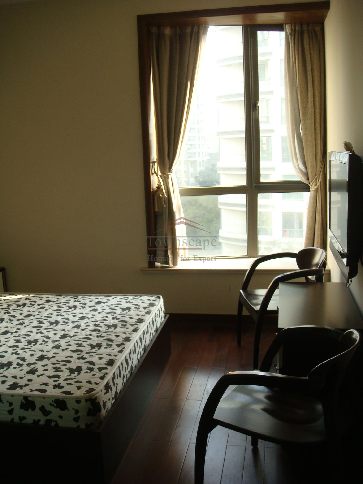 Expat housing Shanghai Fantastic Central 3BR apartment at Nanjing road